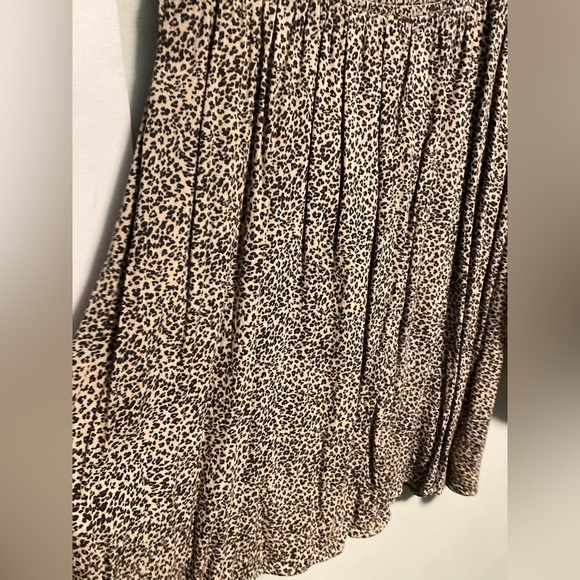 American Eagle Outfitters Animal Print dress - smocked top flowy bottom - small - Picture 4 of 5